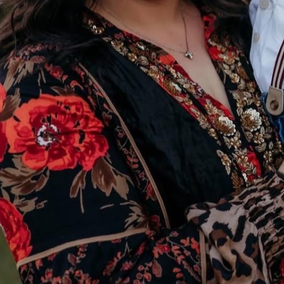 Miss June Maxi with Gold embellishment - Picture 2 of 3